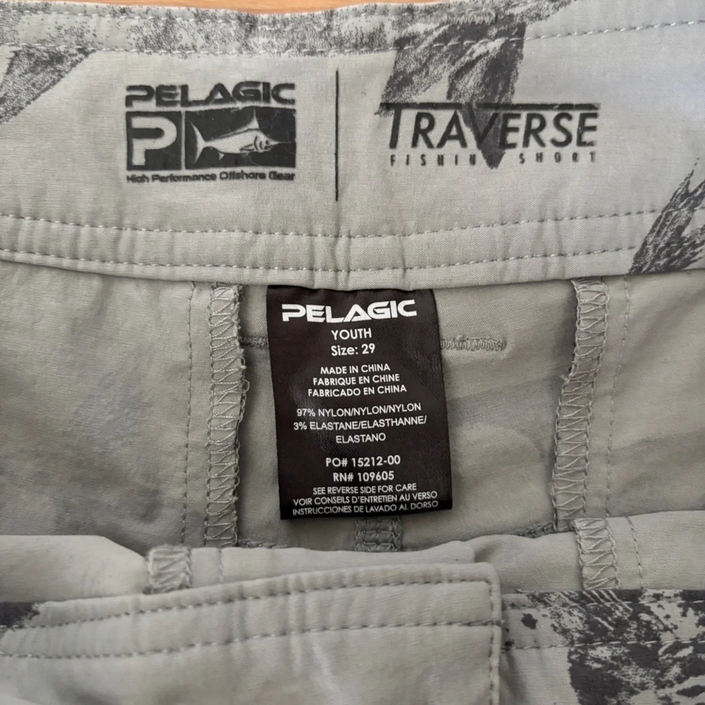 Pelagic Gray Printed Cargo Youth Shorts Size 29 - Picture 4 of 5